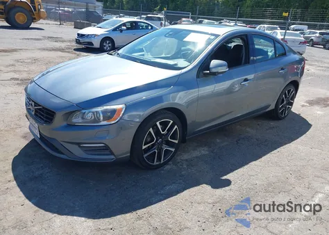 2018 Volvo S60 T5 Dynamic из США, поврежденный, VIN YV140MTLXJ2453878